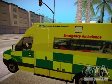 Mercedes-Benz Sprinter London Ambulance pour GTA San Andreas