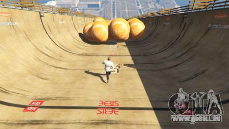 GTA 5 Race the balls v1.2