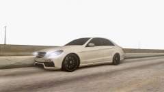 Mercedes-Benz E63 v.2 pour GTA San Andreas
