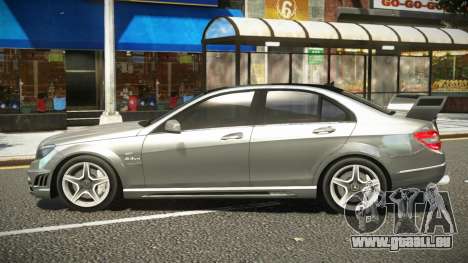 Mercedes-Benz C63 AMG G-Tuning pour GTA 4