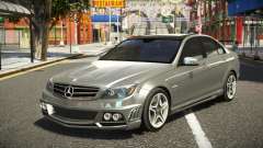 Mercedes-Benz C63 AMG G-Tuning pour GTA 4