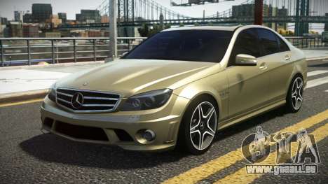 Mercedes-Benz C63 AMG R-Style pour GTA 4