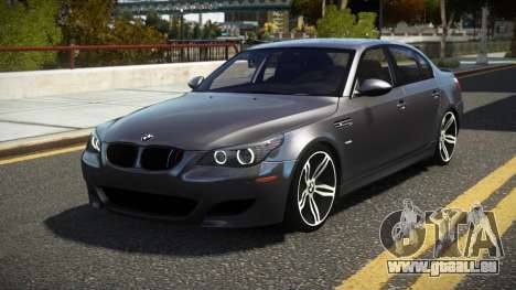BMW M5 E60 WR V1.2 pour GTA 4