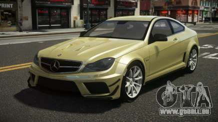 Mercedes-Benz C63 AMG R-Tune pour GTA 4