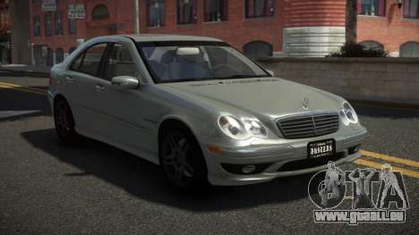 Mercedes-Benz C32 AMG V2.0 pour GTA 4