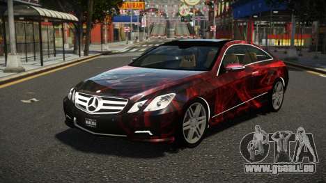 Mercedes-Benz E500 L-Sport S13 pour GTA 4