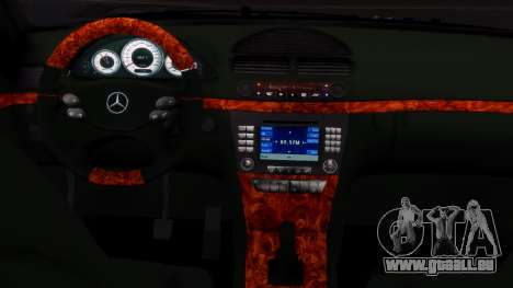 Mercedes-Benz E63 AMG Black pour GTA 4