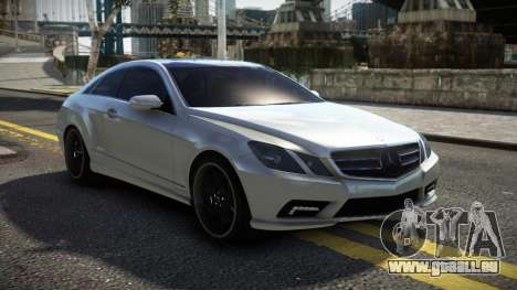 Mercedes-Benz E500 G-Style pour GTA 4