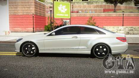 Mercedes-Benz E500 G-Style pour GTA 4