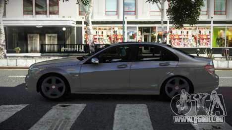 Mercedes-Benz C180 09th pour GTA 4