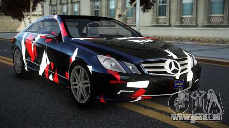 Mercedes-Benz E500 HR S10 für GTA 4