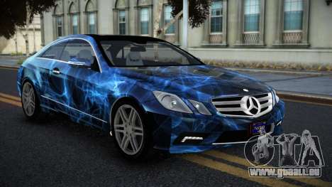 Mercedes-Benz E500 HR S13 pour GTA 4