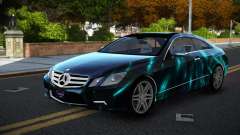 Mercedes-Benz E500 HR S8 pour GTA 4