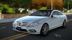 Mercedes-Benz E500 HR pour GTA 4