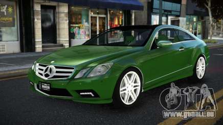 Mercedes-Benz E500 LF pour GTA 4