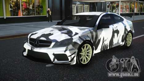 Mercedes-Benz C63 AMG DG S2 pour GTA 4