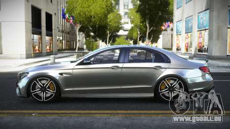 Mercedes-Benz E63 AMG DT pour GTA 4